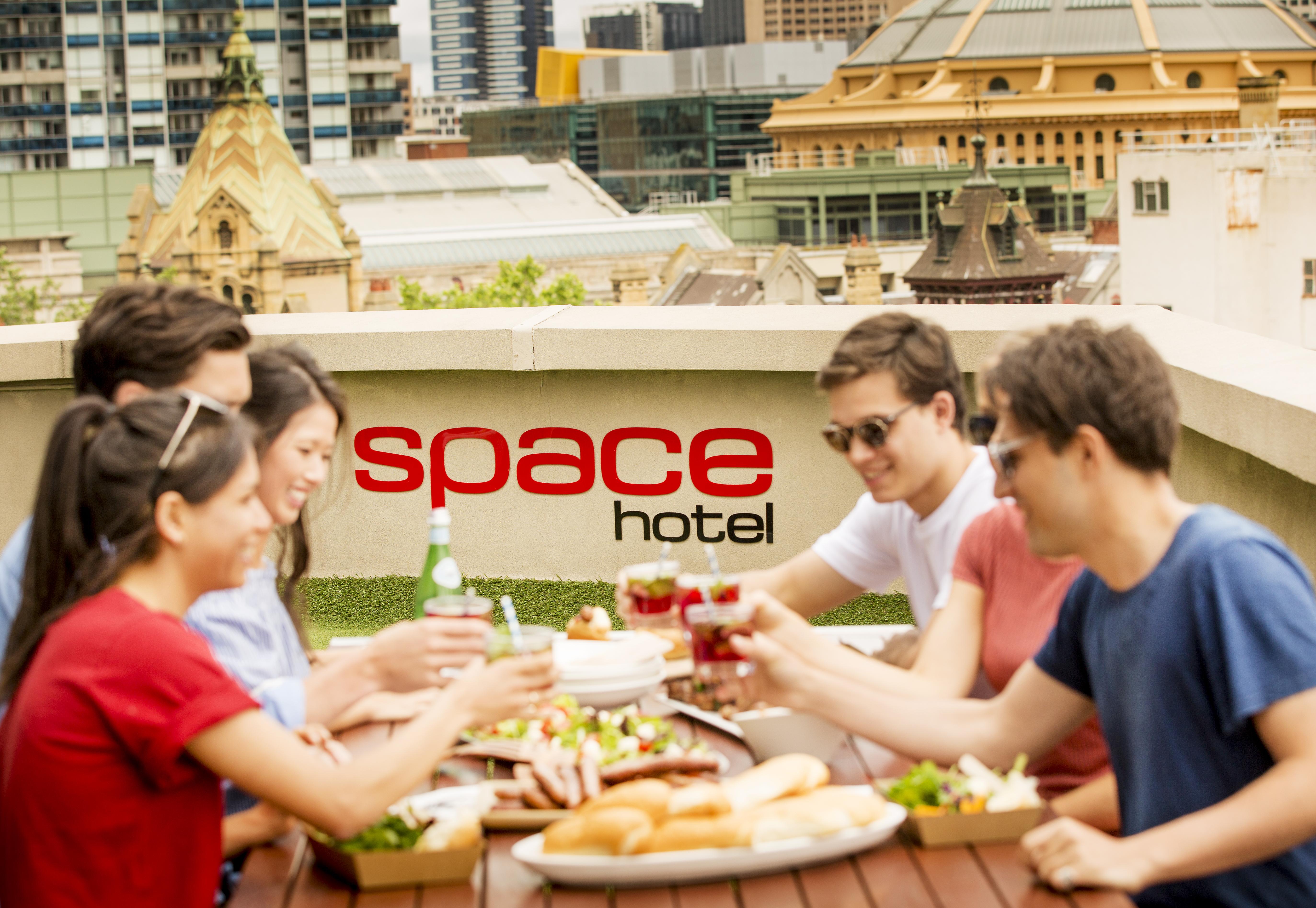 Space Hotel Melbourne Ngoại thất bức ảnh